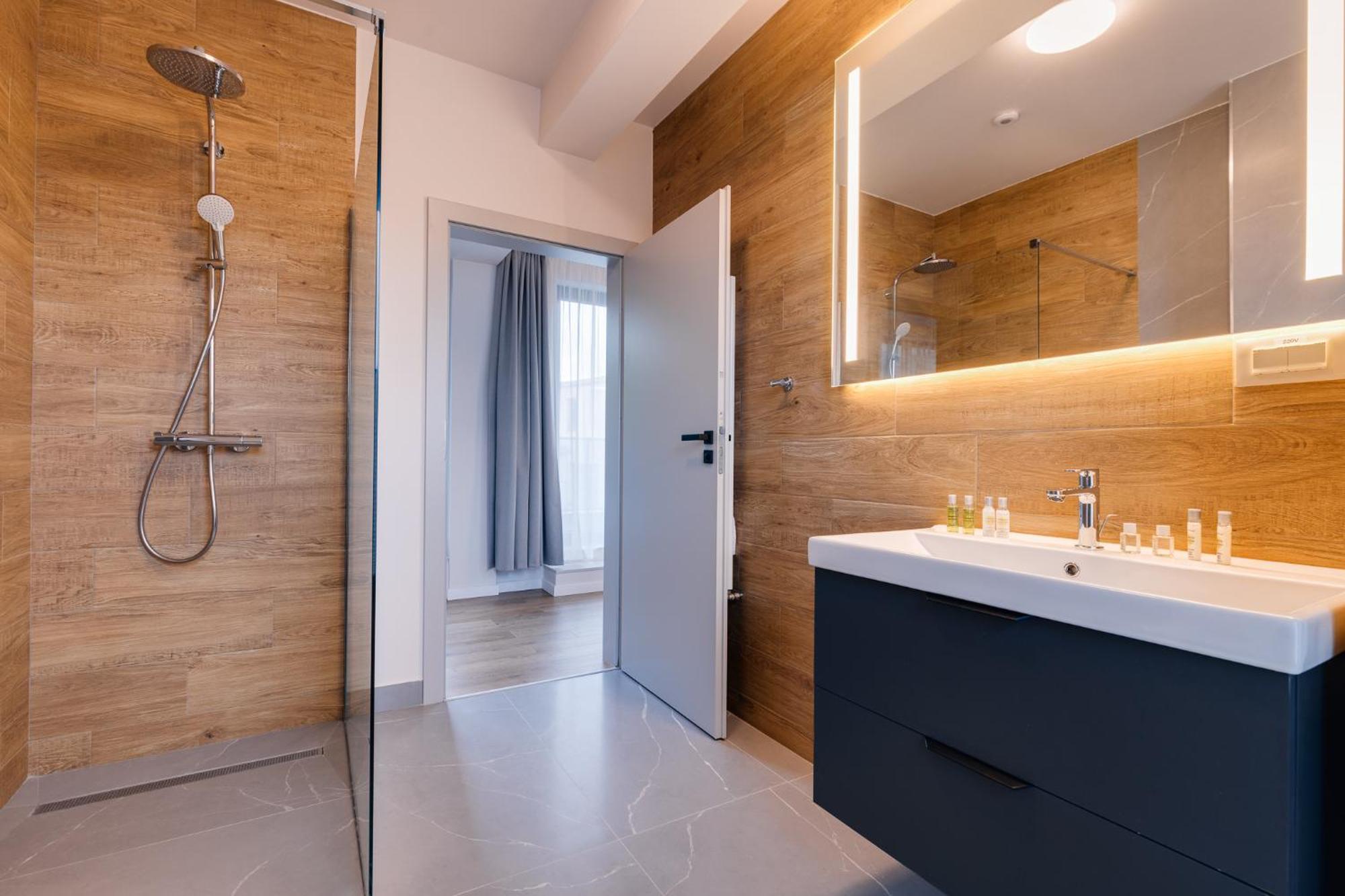 Syndicate Lodging Aparthotel Cluj-Napoca Ngoại thất bức ảnh